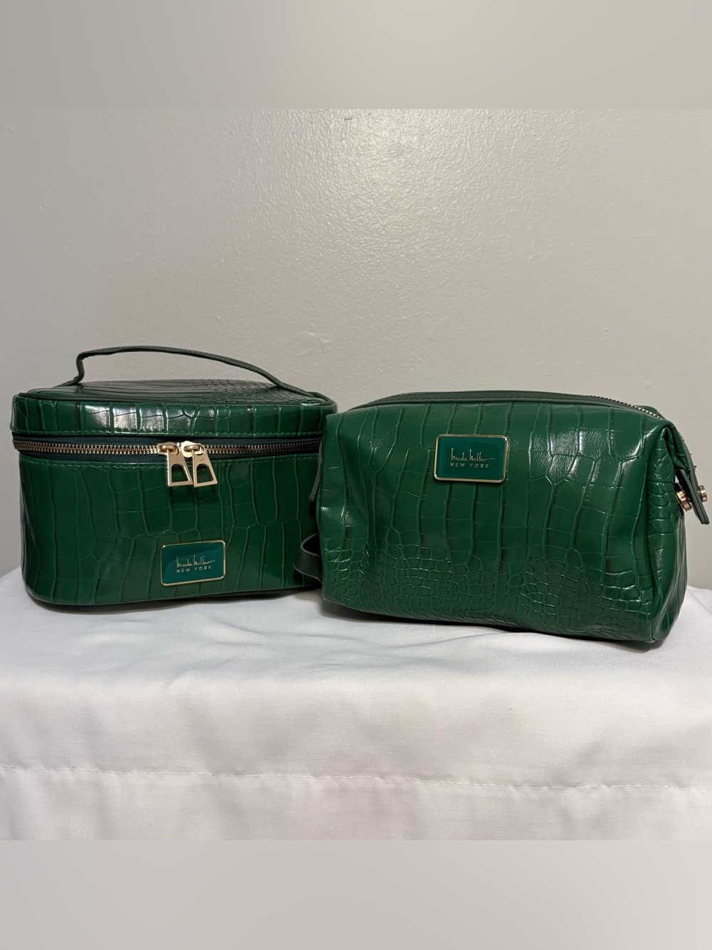 Nicole Miller Green Croc-Embossed Travel Toiletry Bag Set